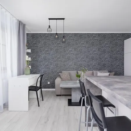 One Bedroom With A Balcony - Dietla 109 Street * קרקוב