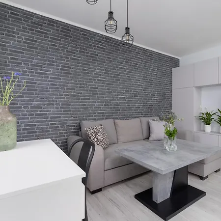 Pearl & Ash 1Br Ap - Balcony - Old Town Krakau
