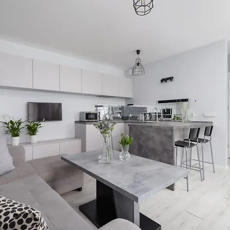 One Bedroom With A Balcony - Dietla 109 Street * Krakau